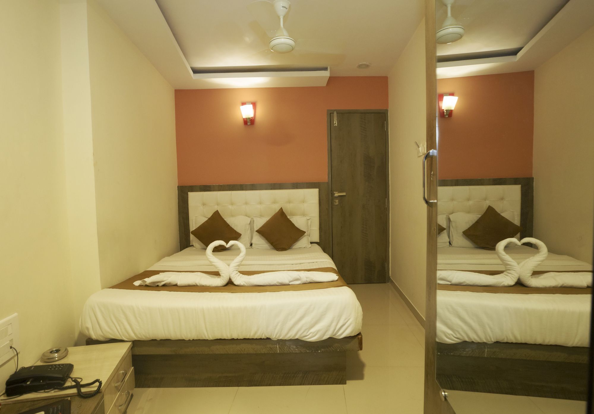 Hotel Grace Inn Mumbai Ngoại thất bức ảnh